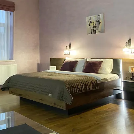 жд вокзал, центр Apartman *